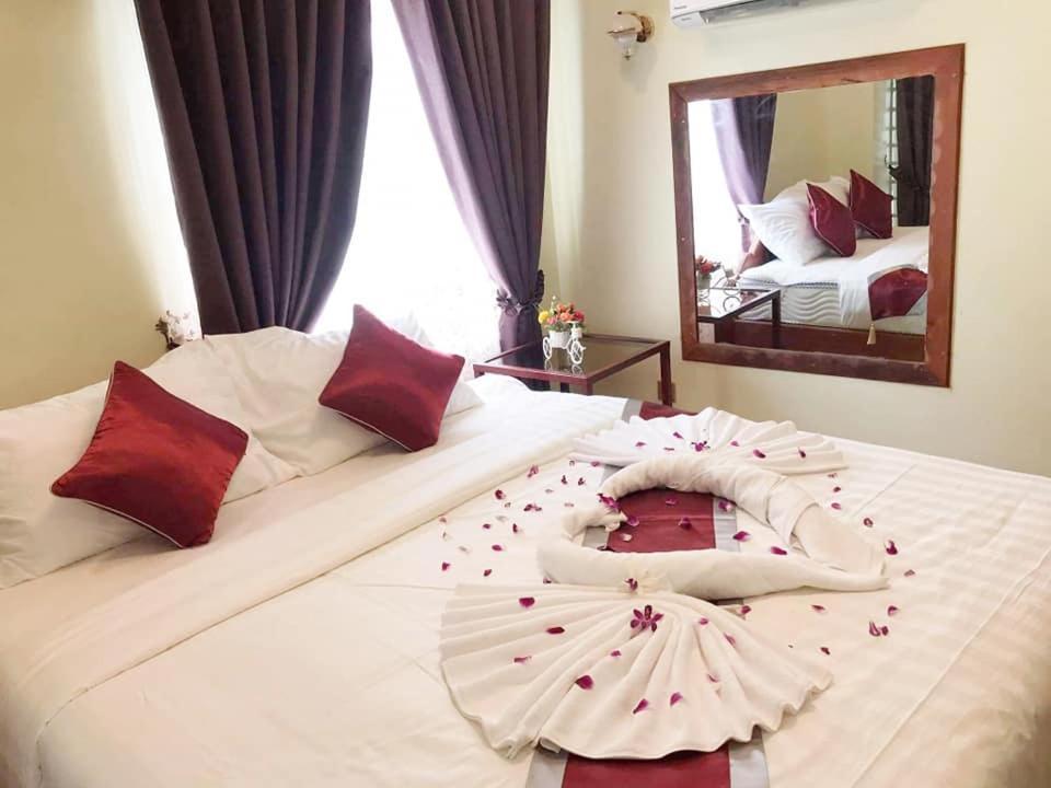 Arina Boutique Kampot Hotel Buitenkant foto